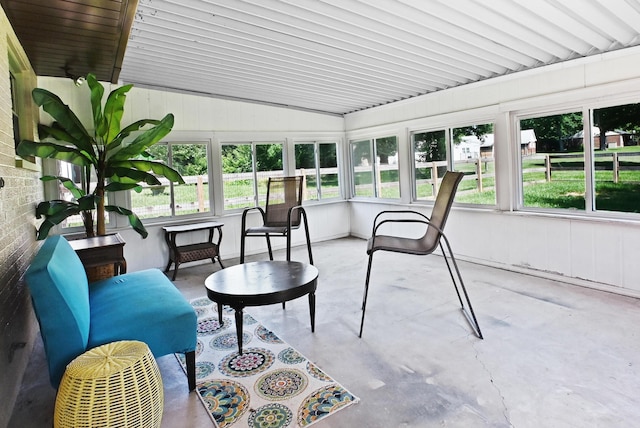 2520 Frank St, Villa Hills, KY 41017 - sunroom / solarium featuring concrete flooring and vaulted ceiling