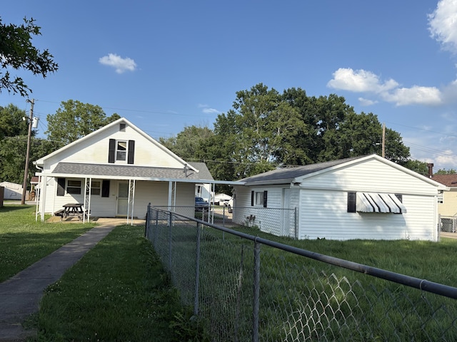 617 Woolery St, Falmouth, KY 41040 - view of front facade with a porch and roof with shingles