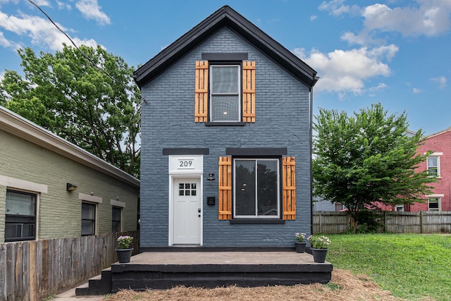 209 Pleasant St, Covington, KY 41011 - photo 2