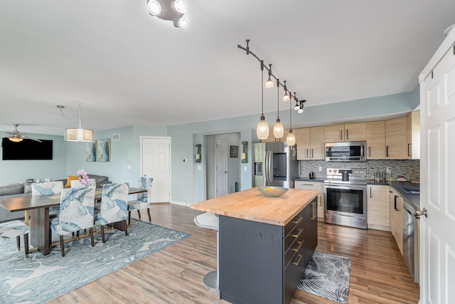 1637 Hogan Ln, Florence, KY 41042 - photo 6