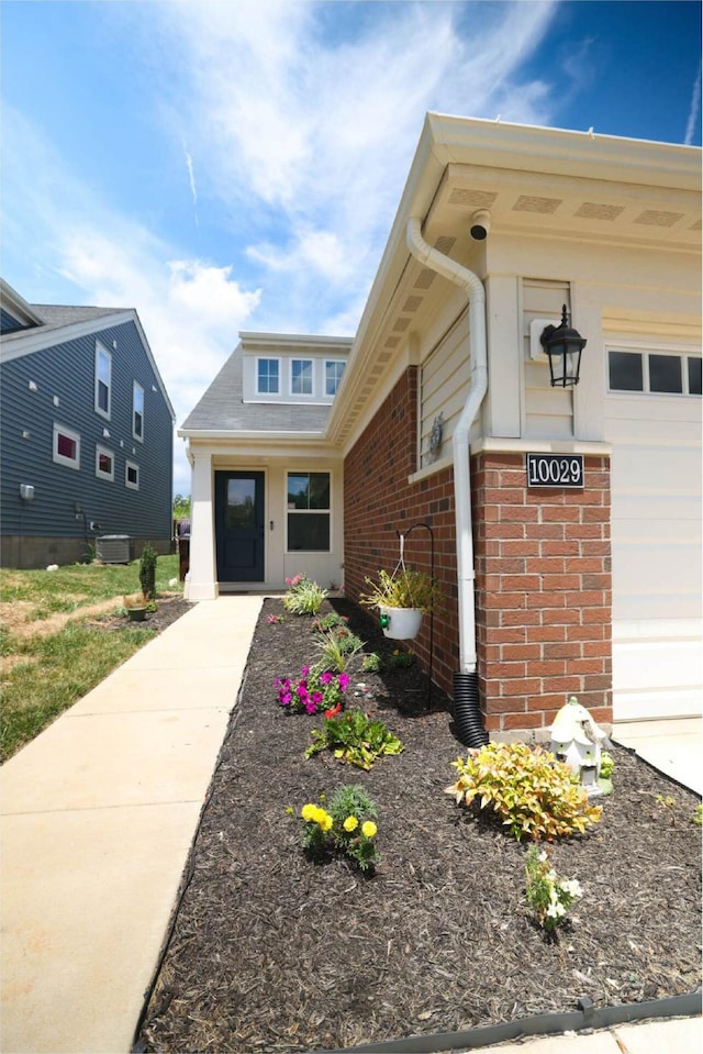 10029 Windcrest Farms Ln, Louisville, KY 40291 - photo 2