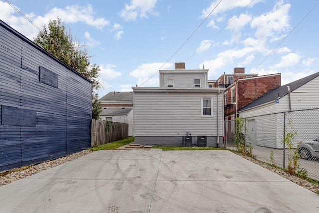 327 W 11th St, Newport, KY 41071 - photo 25