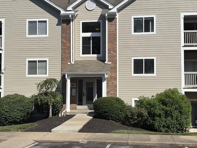 410 Lakeview Dr Unit 11, Newport, KY 41071 - photo 1