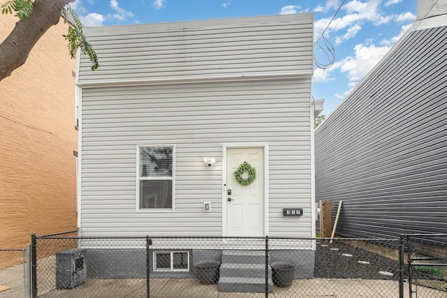 313 W 8th St, Newport, KY 41071 - photo 1