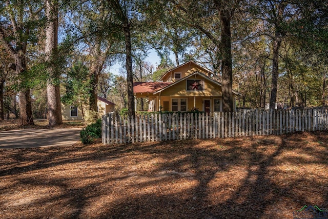 view of front of property