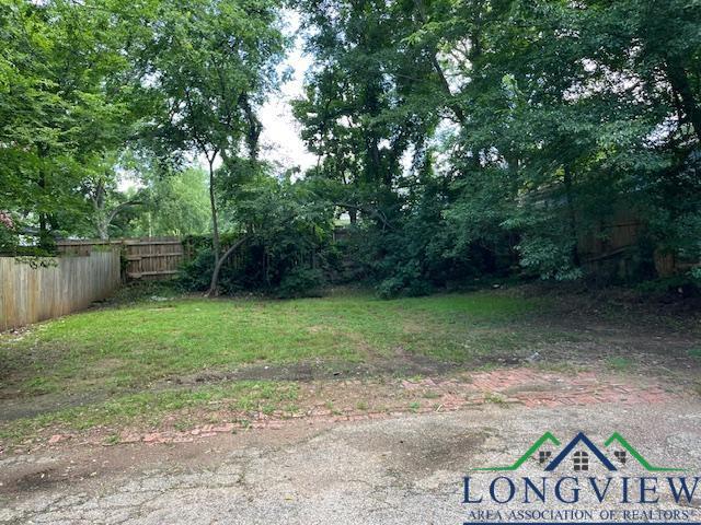 607 W Rusk St, Marshall, TX 75670 - photo 3