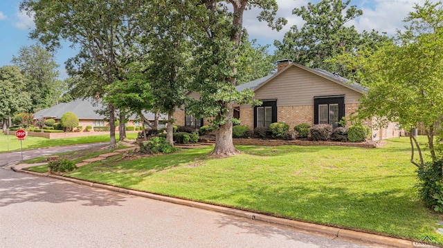 1129 Windsong Ln, Longview, TX 75604 - photo 1