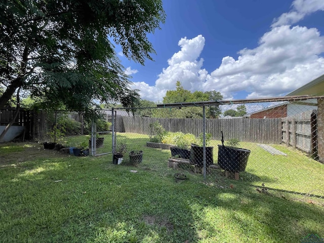 209 Lake Lamond Rd, Longview, TX 75604 - view of fenced backyard