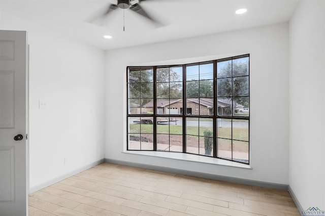 empty room with ceiling fan