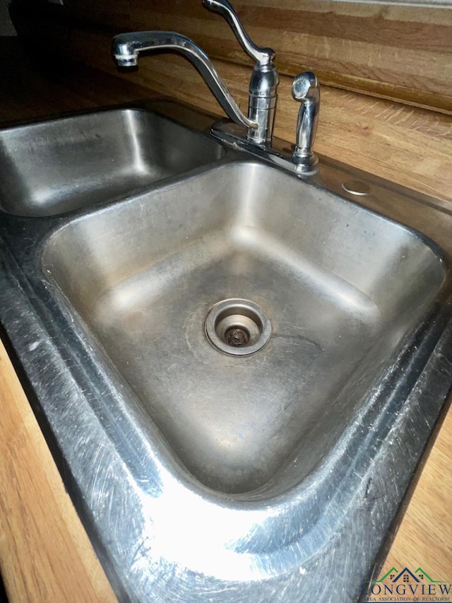 616 W Center St, White Oak, TX 75693 - kitchen view of a sink