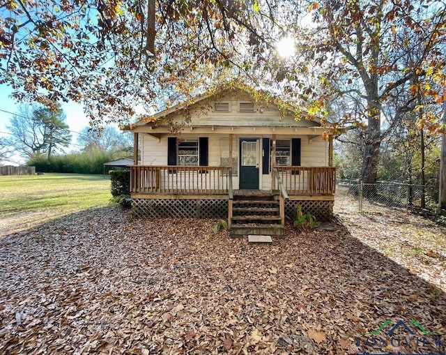 616 W Center St, White Oak, TX 75693 - bungalow with a porch