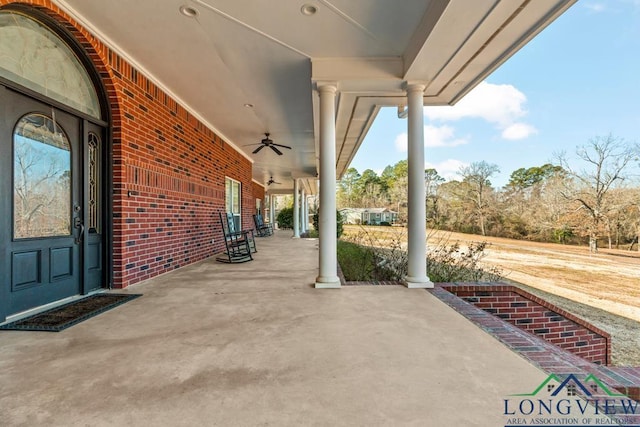 view of patio with ceiling fan and covered porch