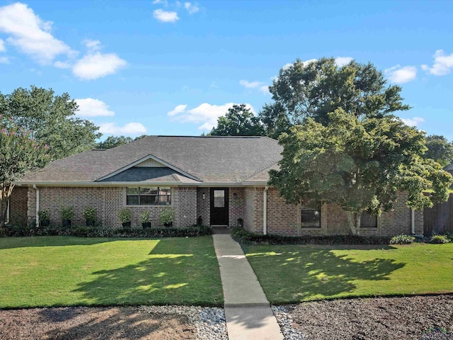 1001 Richmond Dr, Marshall, TX 75672 - photo 1