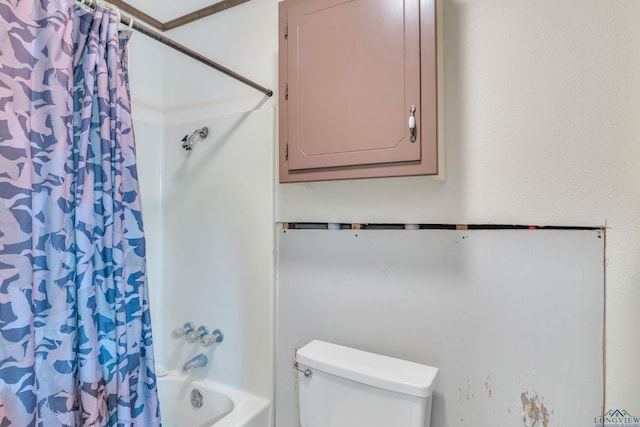 3738 Fm 161 S, Hughes Springs, TX 75656 - full bath featuring shower / tub combo and toilet