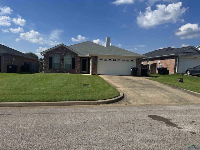 211 Mcclendon Ln, Longview, TX 75605 - photo 1