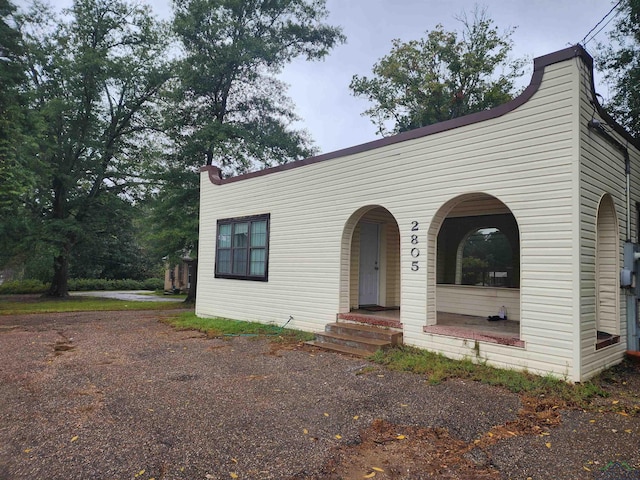 view of front of property