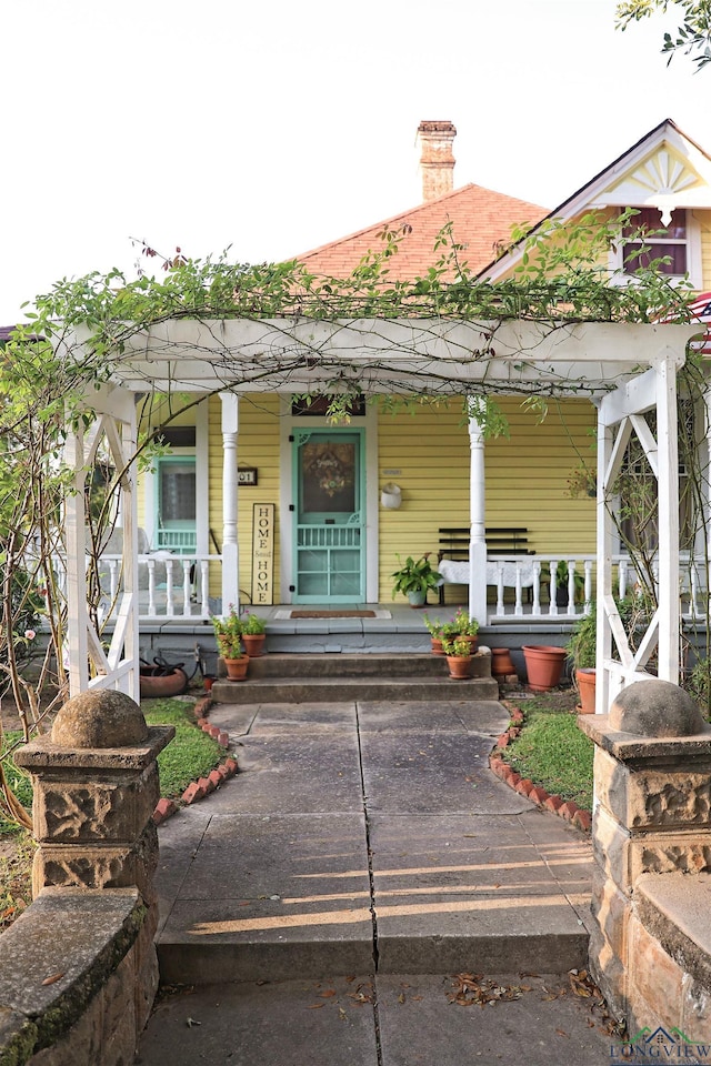 view of front facade with a porch