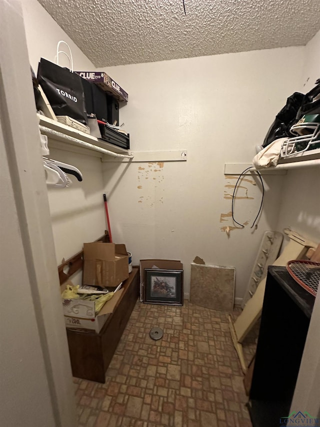 18335 Fm 1716 E, Tatum, TX 75691 - view of spacious closet