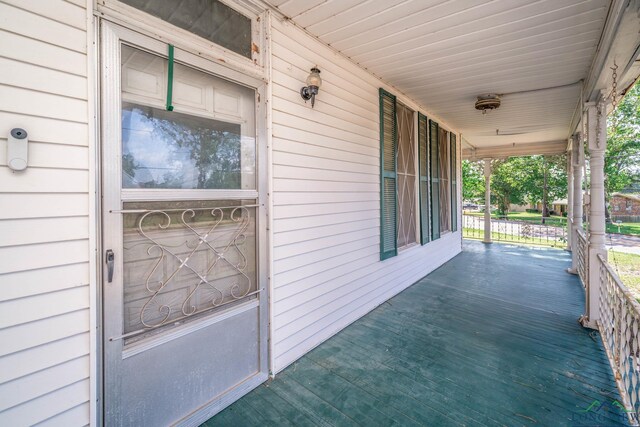 318 Daingerfield St, Pittsburg, TX 75686 - photo 37