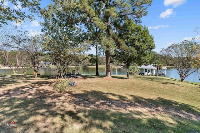 view of yard with a water view