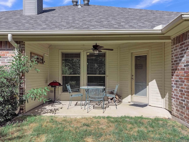 view of patio featuring a ceiling fan