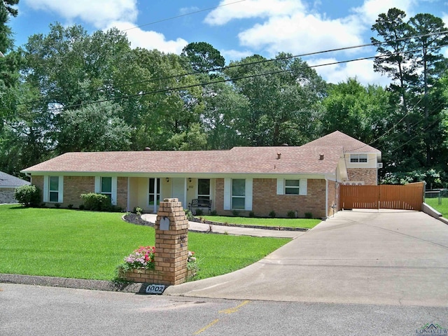 1002 Idlewood Dr, White Oak, TX 75693 - photo 1