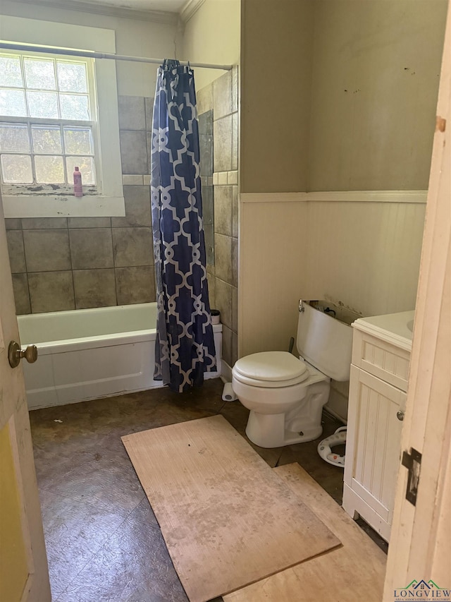 1701S Washington St, Marshall, TX 75670 - bathroom with vanity, wainscoting, and shower / tub combo