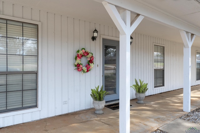 property entrance with a porch