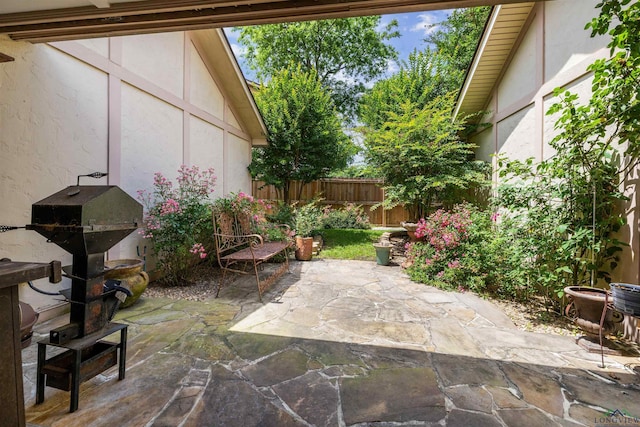 1011 Towne Lake Dr, Longview, TX 75601 - view of patio with fence