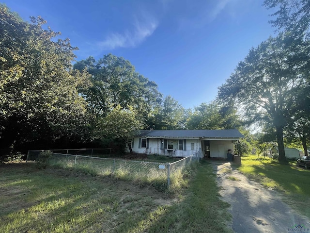 1203 Coffey St, Daingerfield, TX 75638 - photo 2