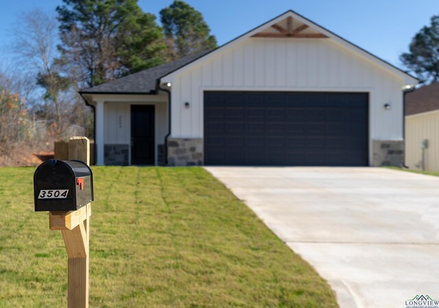 view of front of home with a front yard