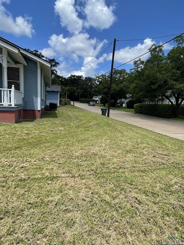 135 N Sanders St, Nacogdoches, TX 75964 - photo 29