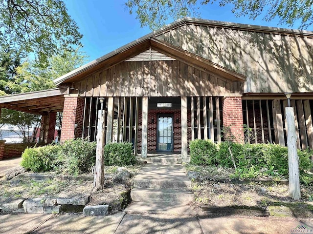 view of front of home