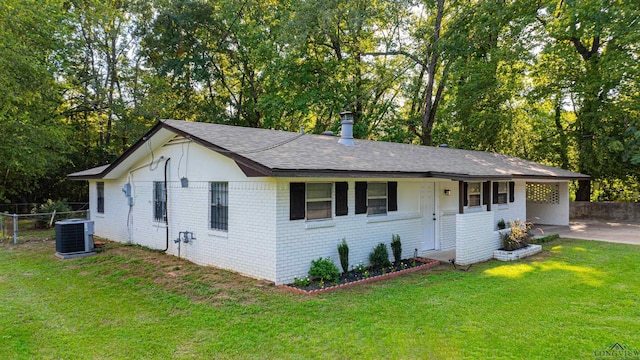 ranch-style house with a front lawn, cooling unit, and a porch