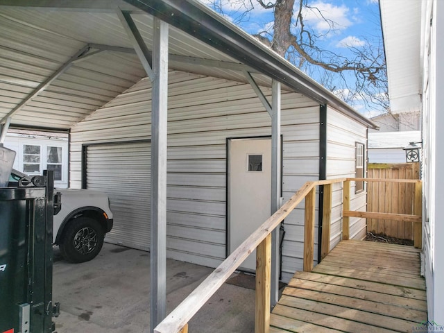 view of outdoor structure featuring an outbuilding