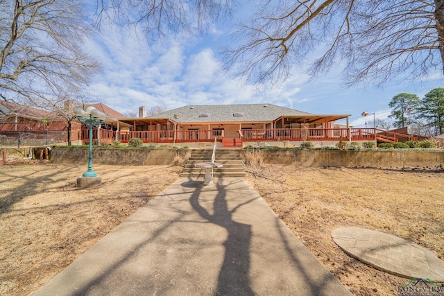 807 Vicksburg Ct, Longview, TX 75601 - back of property with a porch