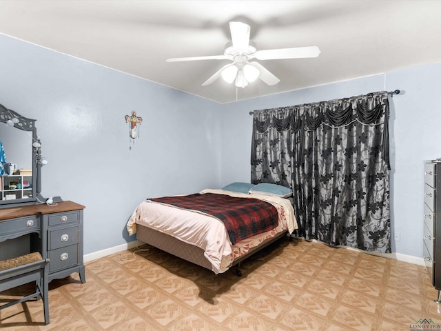 bedroom with ceiling fan