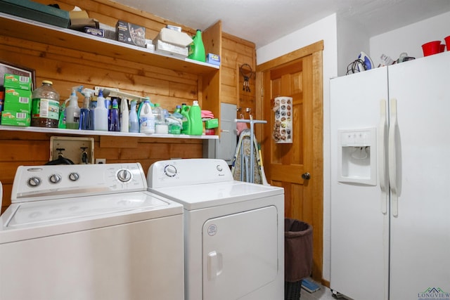 325 Laurel Ln, Holly Lake Ranch, TX 75765 - laundry room with independent washer and dryer