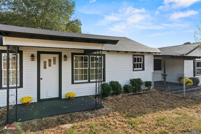 view of front of property with covered porch