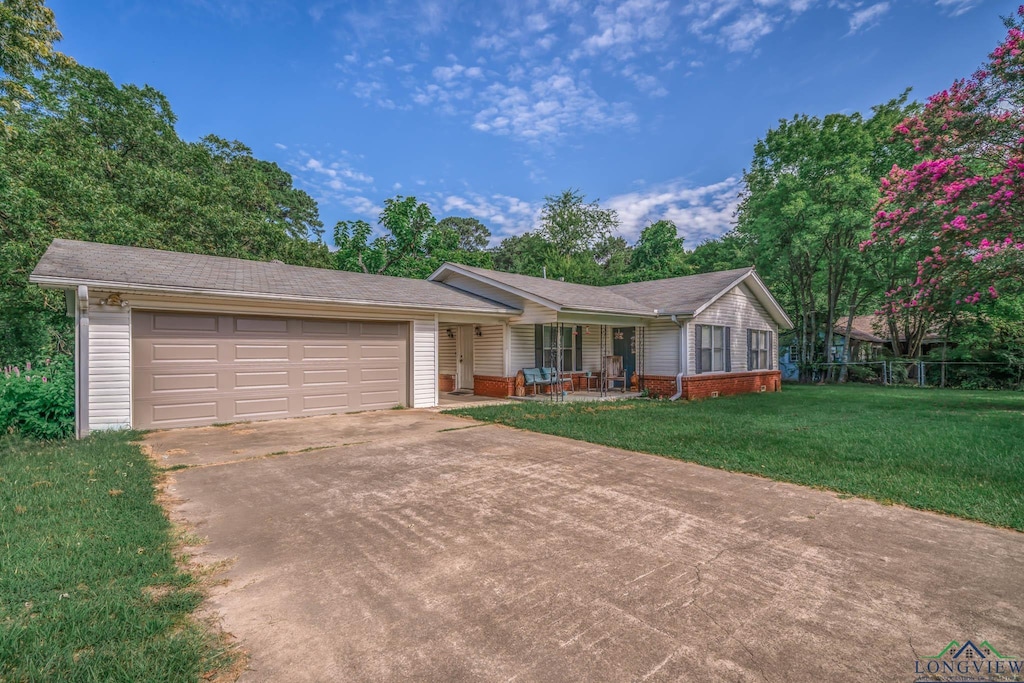 1313 Silver Falls Rd, Longview, TX 75604 - photo 1