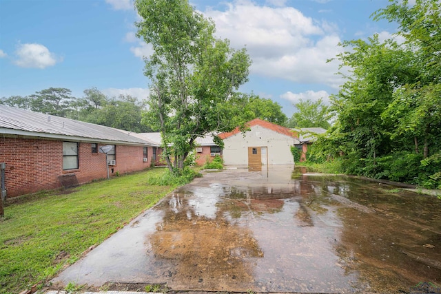 911 S Helen St, Overton, TX 75684 - view of green lawn