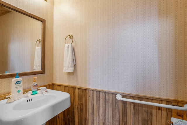 bathroom with sink