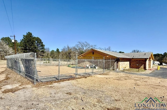 Listing photo 3 for 8950 Fm 729, Avinger TX 75630