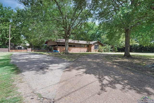 302 N Sissy Spacek Dr, Quitman, TX 75783 - photo 2