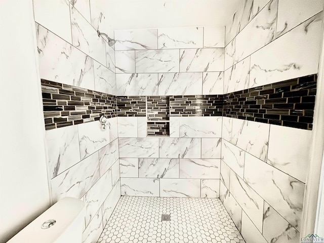 68 Eason Ln, Atlanta, TX 75551 - full bath with a tile shower and toilet