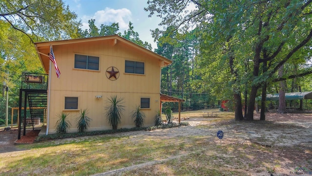 view of home's exterior