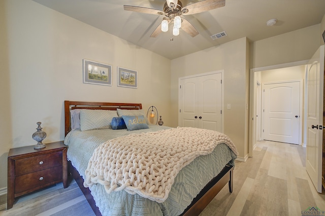 5112 Remington St, Texarkana, TX 75503 - bedroom featuring light wood-type flooring, baseboards, a closet, and ceiling fan
