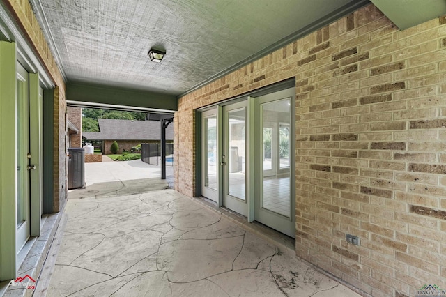 3408 Airline Rd, Longview, TX 75605 - entryway featuring brick wall