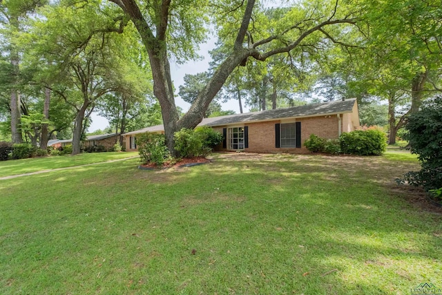 1900 Franklin Dr, Longview, TX 75601 - view of green lawn