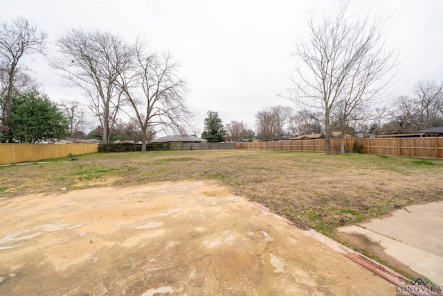 view of yard featuring a fenced backyard